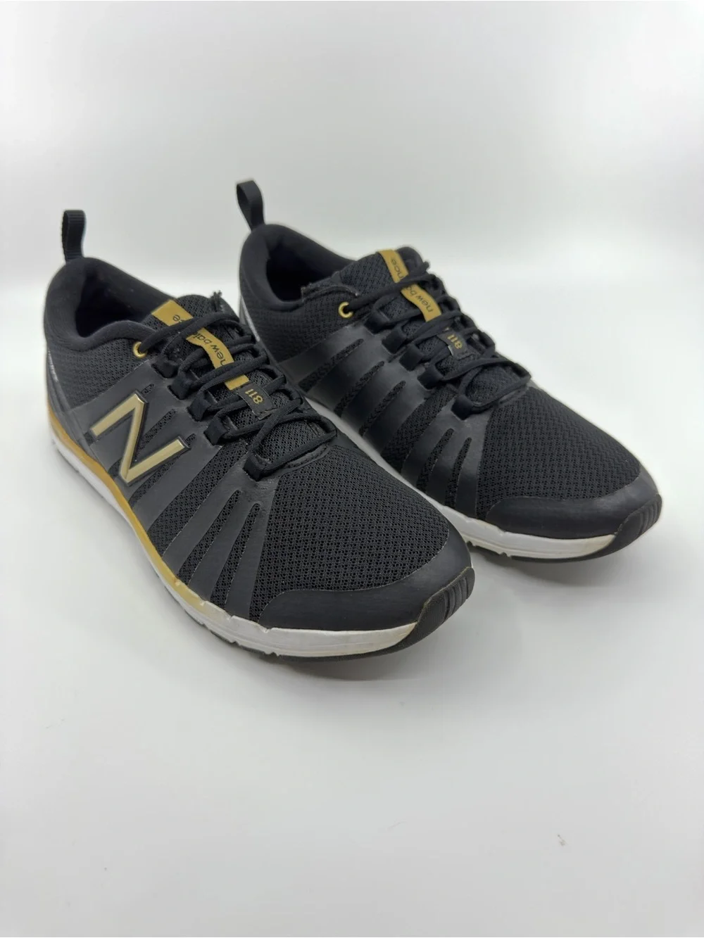 New Balance 811 trainers Color black mesh upper with gold metallic SZ 9